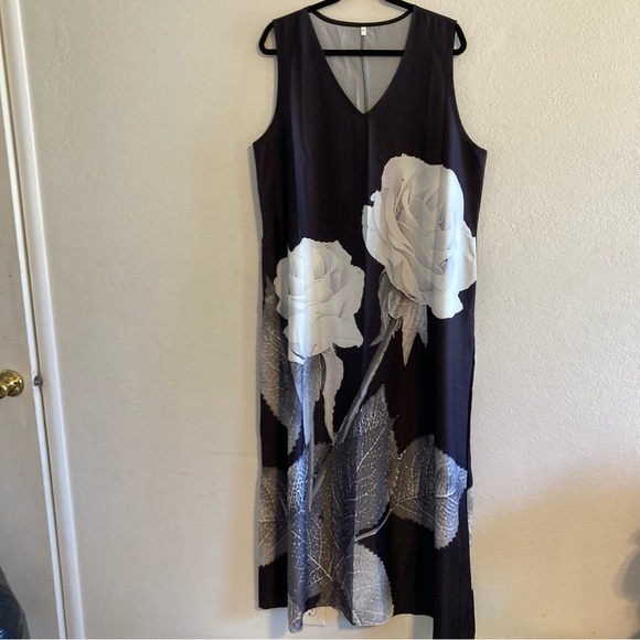 - Beautiful maxi dress - Picture 3 of 4